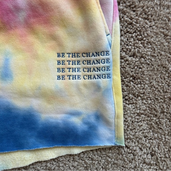 Vitality Balance Athletica Be the Change Colorful Tie-Dye Sweat Shorts Small - Picture 3 of 6
